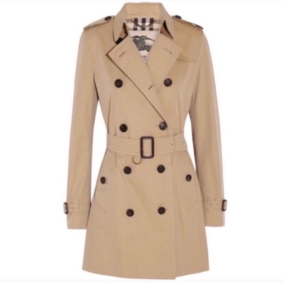 Burberry Sandringham camel honey trench coat